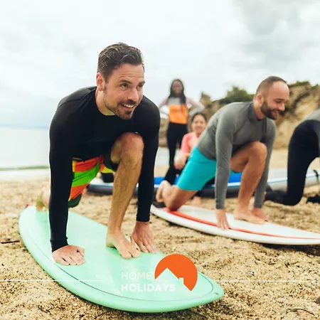 #230 Only Families - Flat A Flor By Holidays アパート *