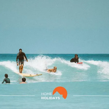 #230 Only Families - Flat A Flor By Holidays アパート